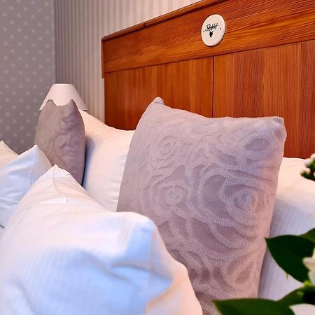 Hotel Schieferhof - Glaslust Neuhaus am Rennweg Eksteriør billede